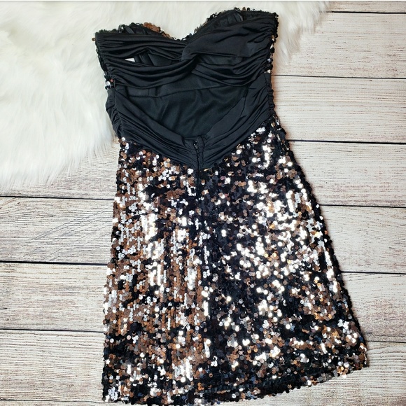 Speechless | Strapless black sequin dress - Picture 3 of 7